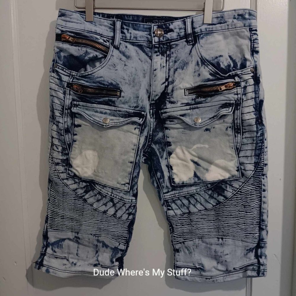 DAMATI JEANS DISTRESSED ZIPPERED BIKER SHORTS - 34 x 13 x 23 SEE MEASURMENTS